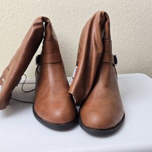 St. John's Bay Tan Women's Winter Boots (NWT)